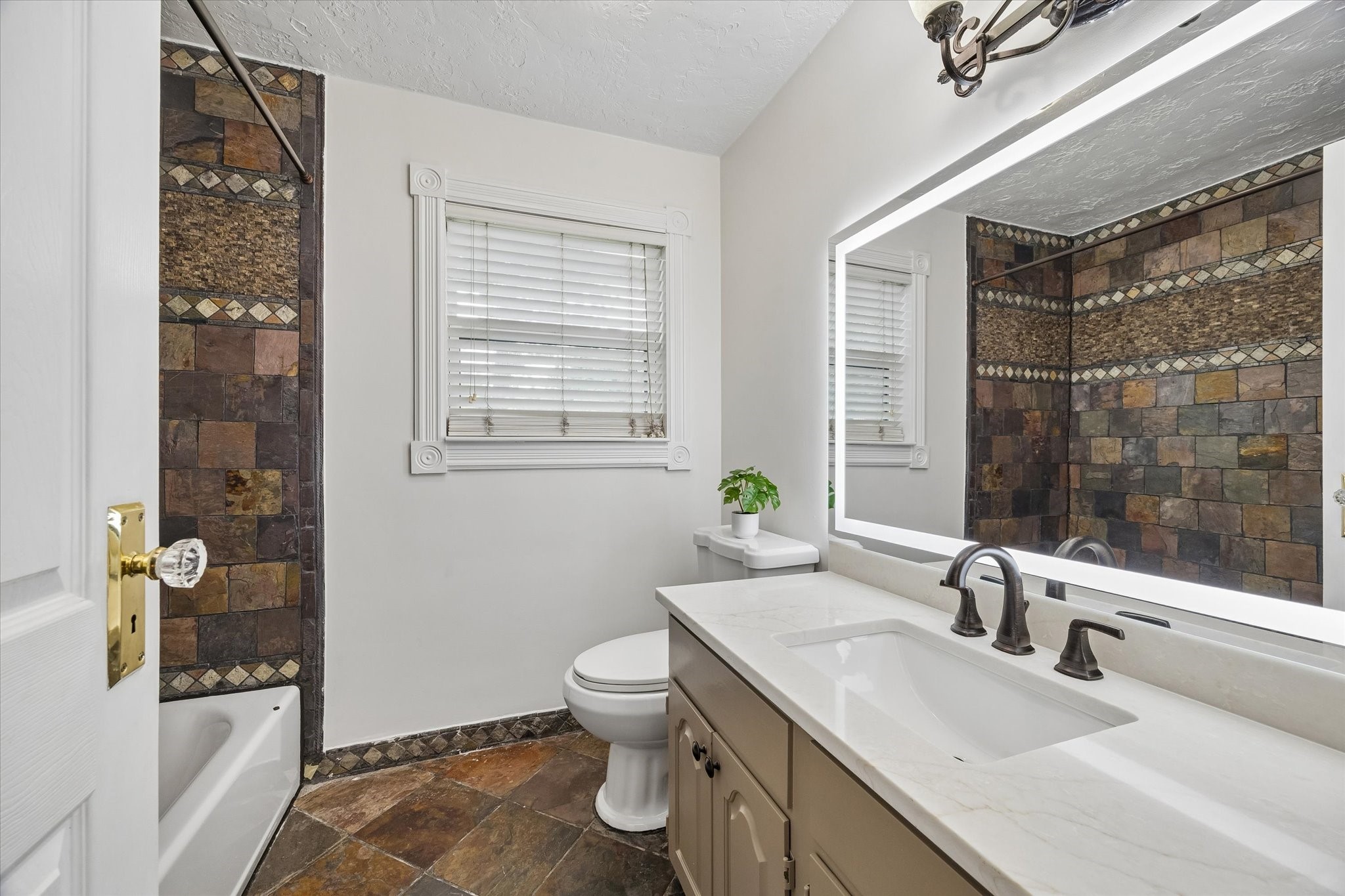 10765 Champion Forest Road Property Photo 24