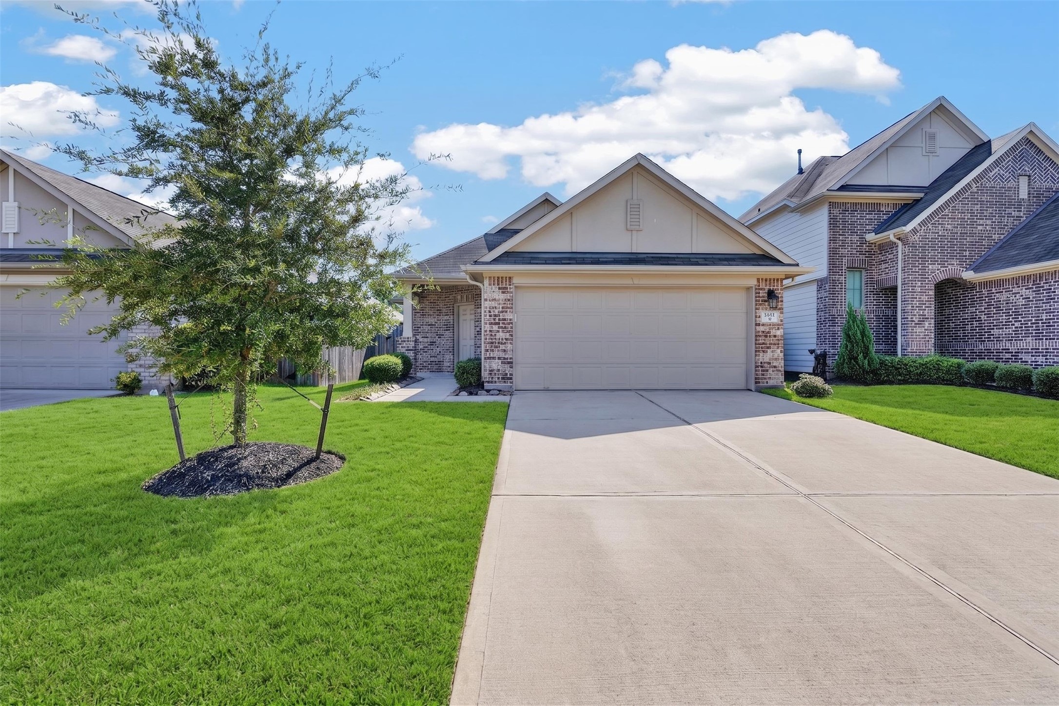 8811 Trenton Landing Lane Property Photo 2