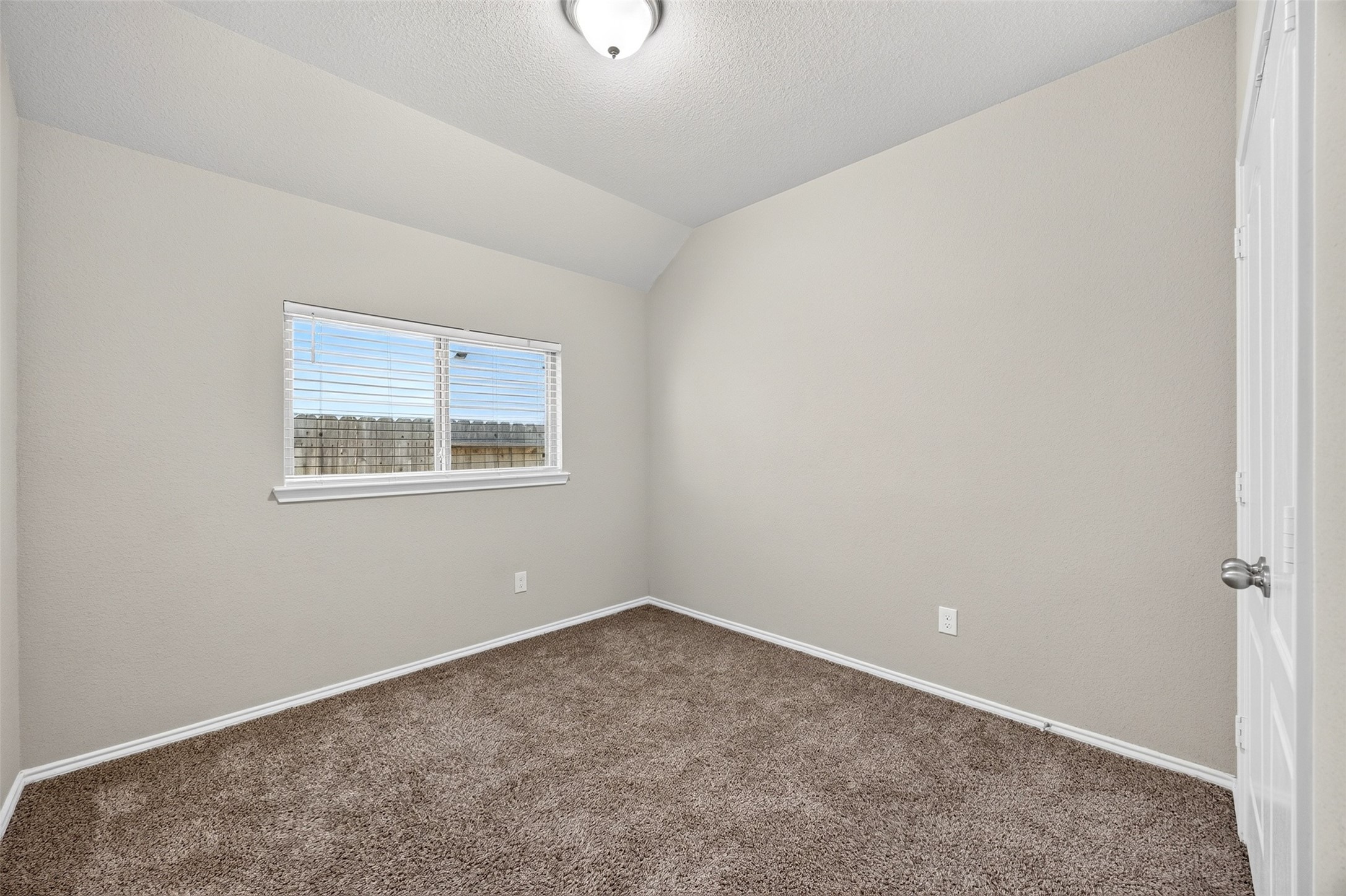8811 Trenton Landing Lane Property Photo 7