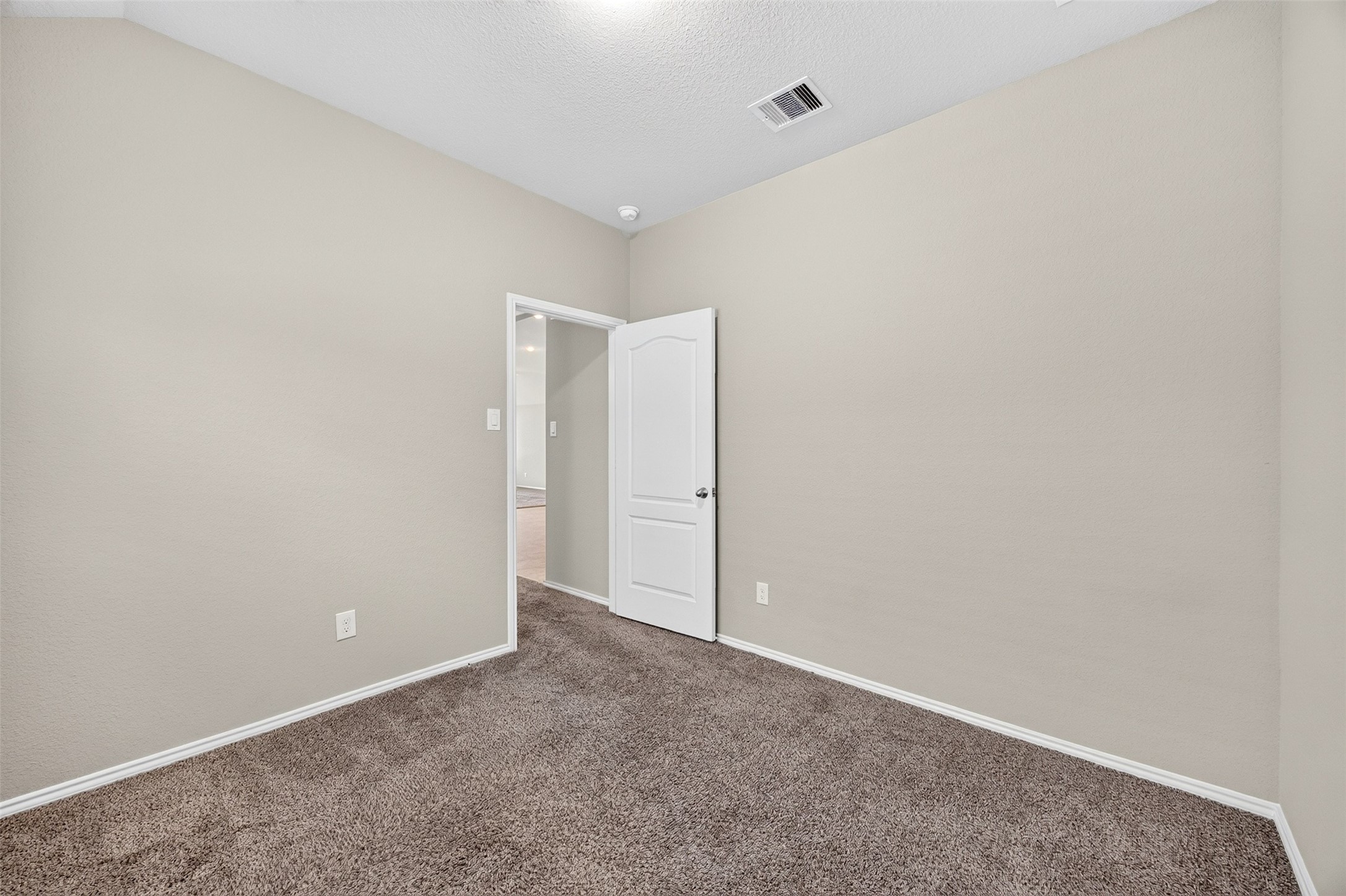 8811 Trenton Landing Lane Property Photo 10