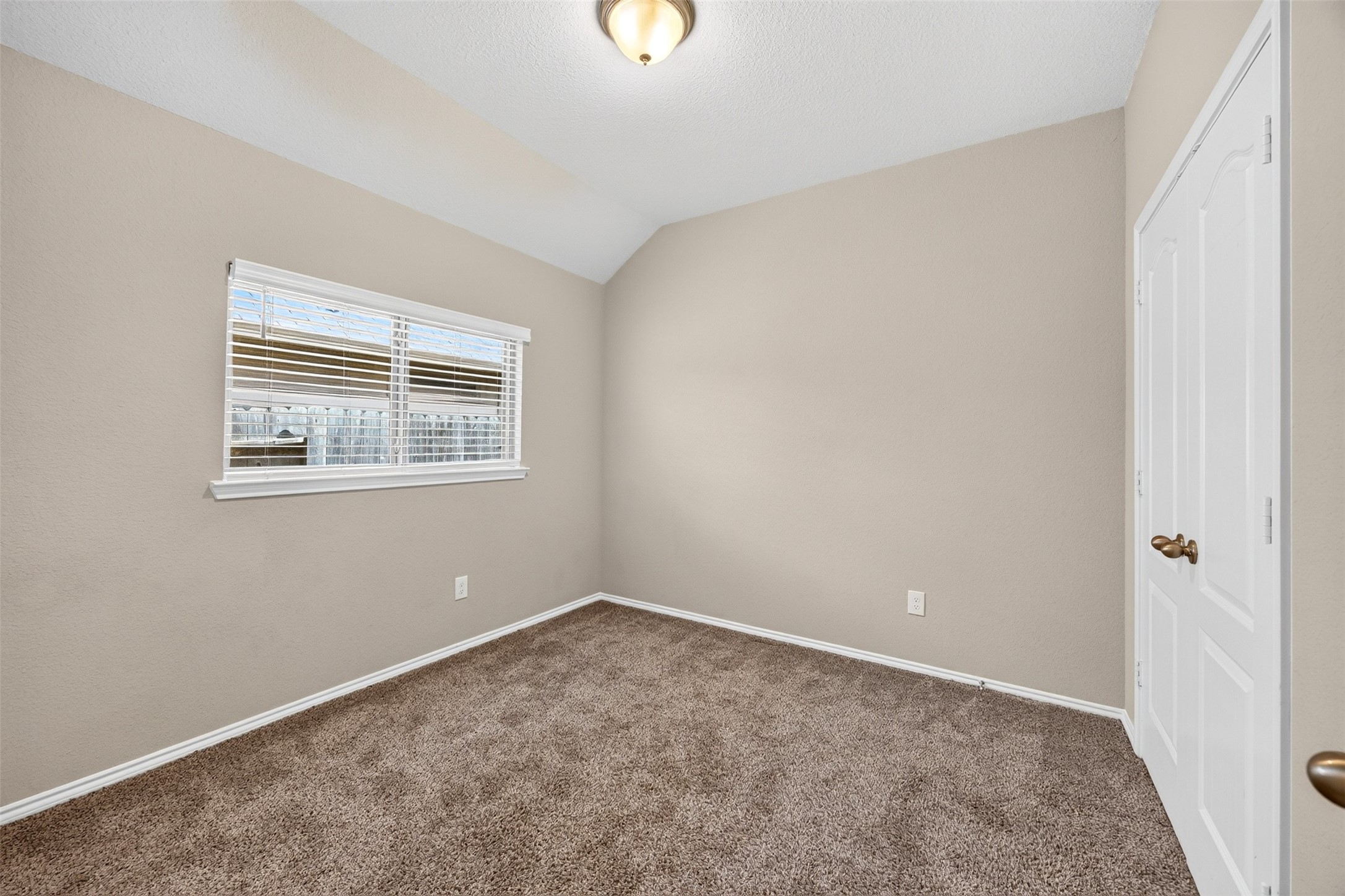 8811 Trenton Landing Lane Property Photo 12