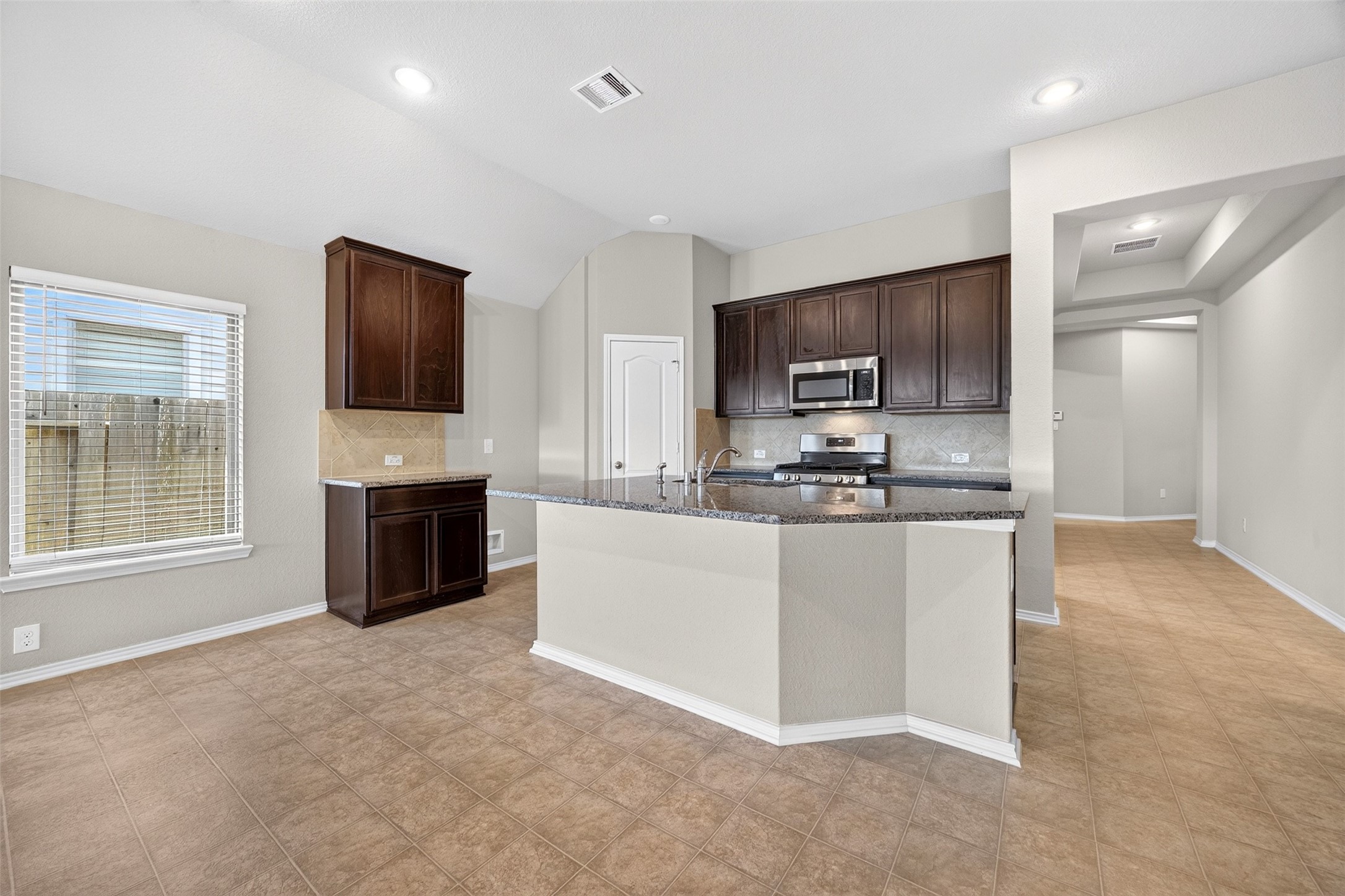 8811 Trenton Landing Lane Property Photo 14