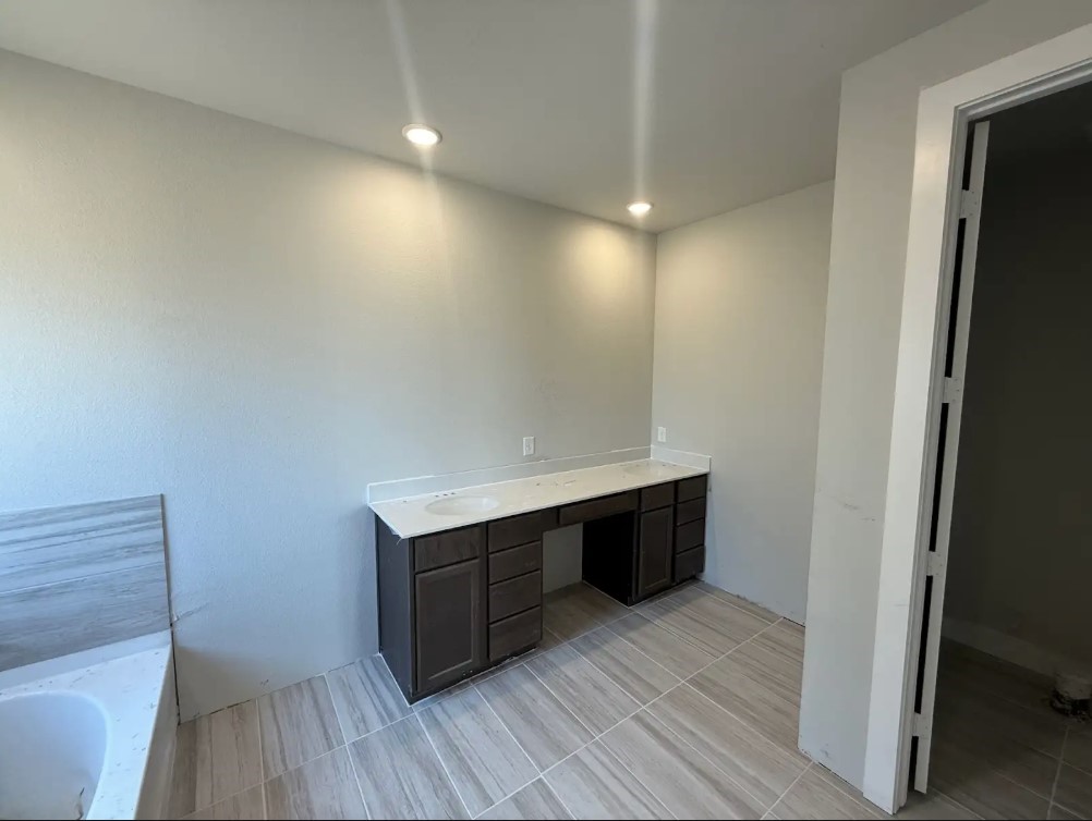 6206 Lake Chippewa Court Property Photo 17