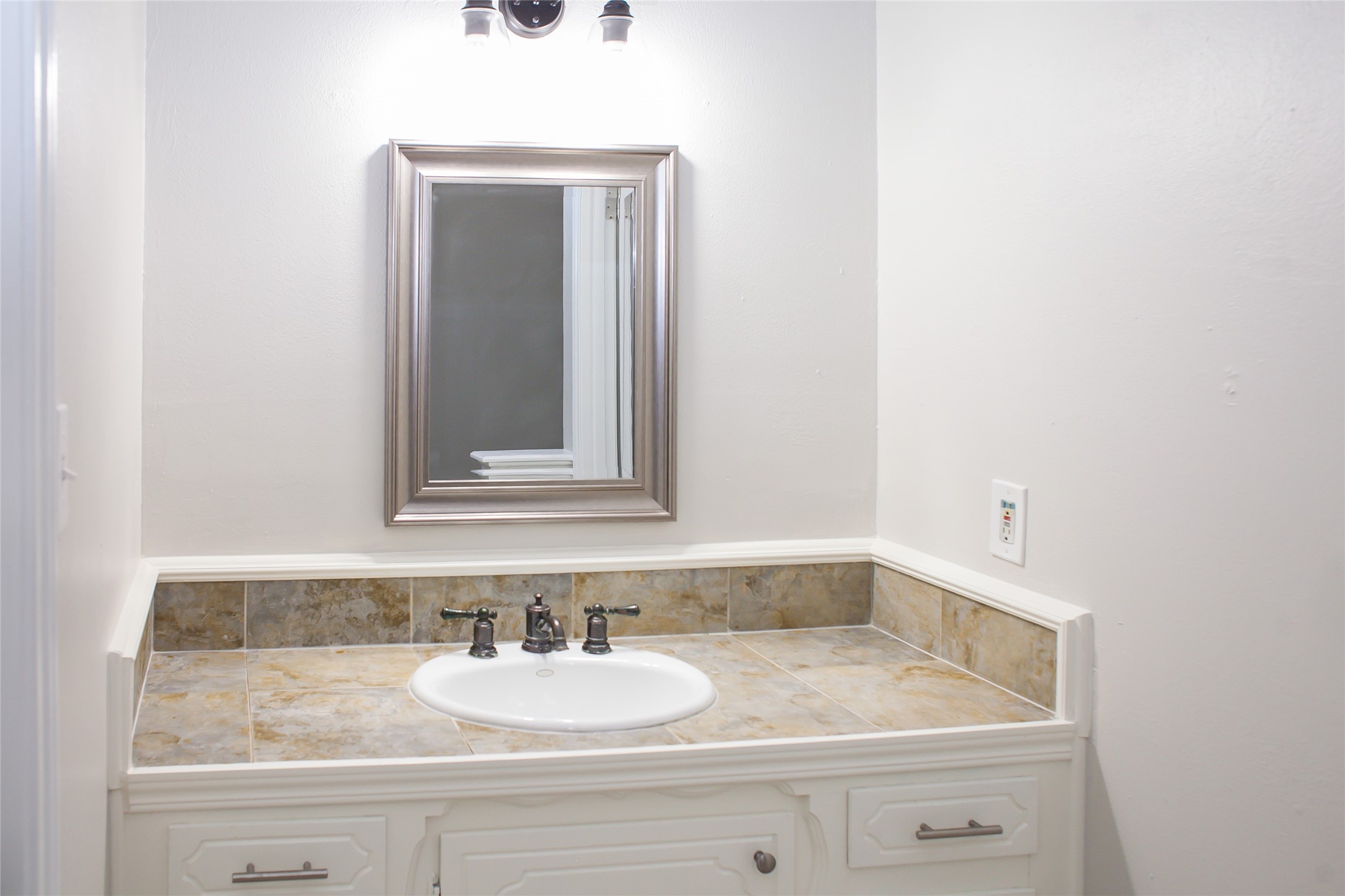912 Robinson Road Property Photo 31