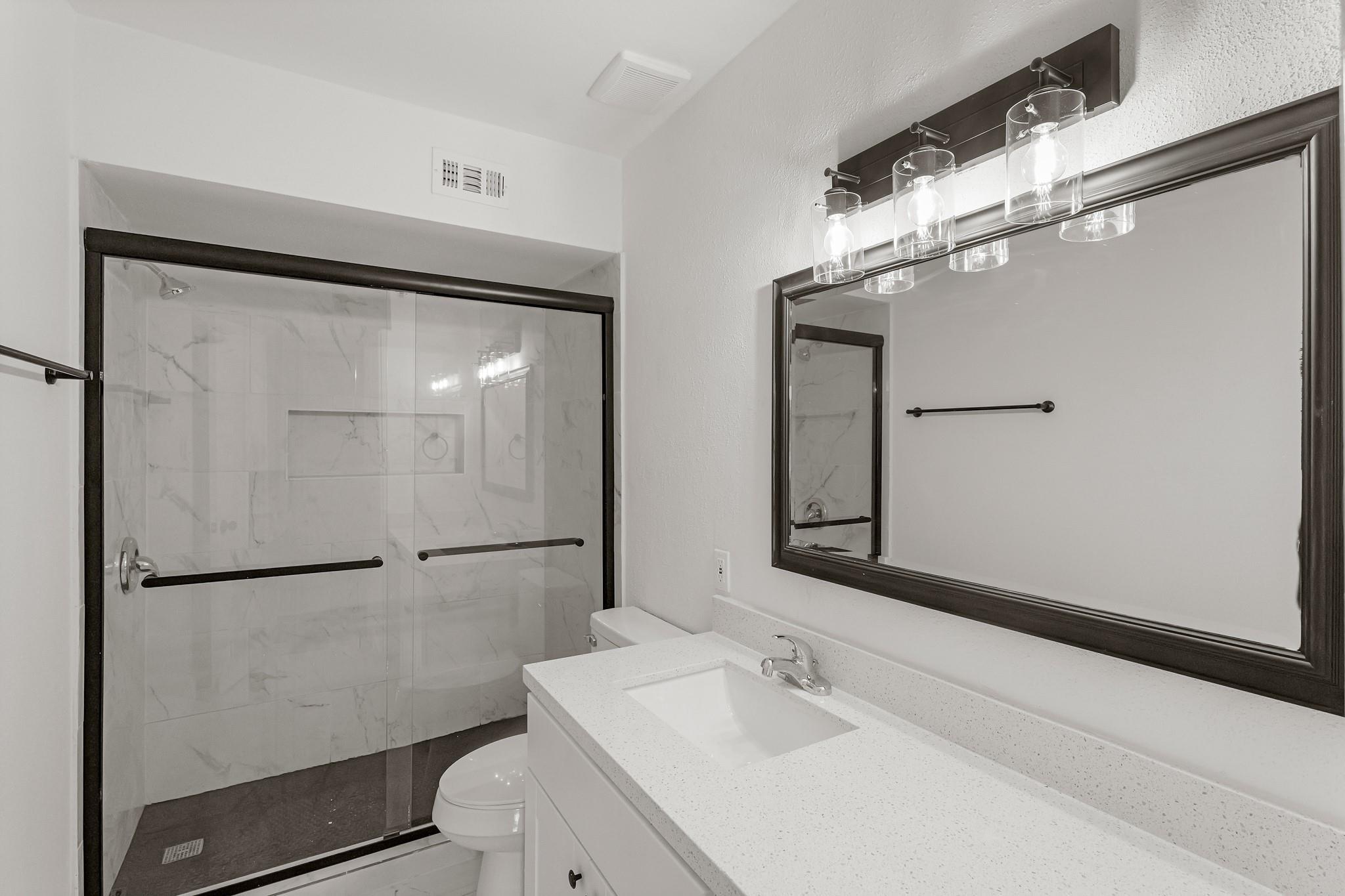 355 N Post Oak Lane 839 Property Photo 10