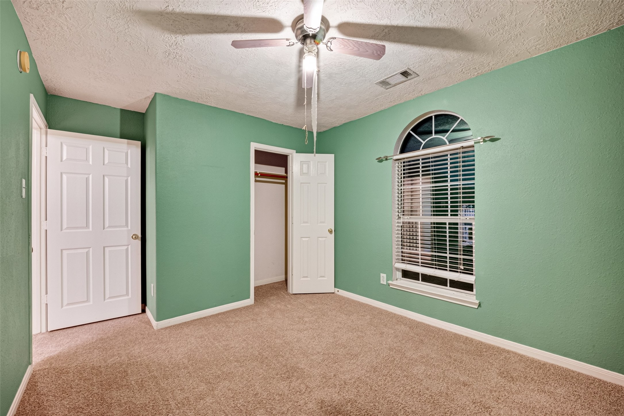 4907 Elmwood Court Property Photo 33