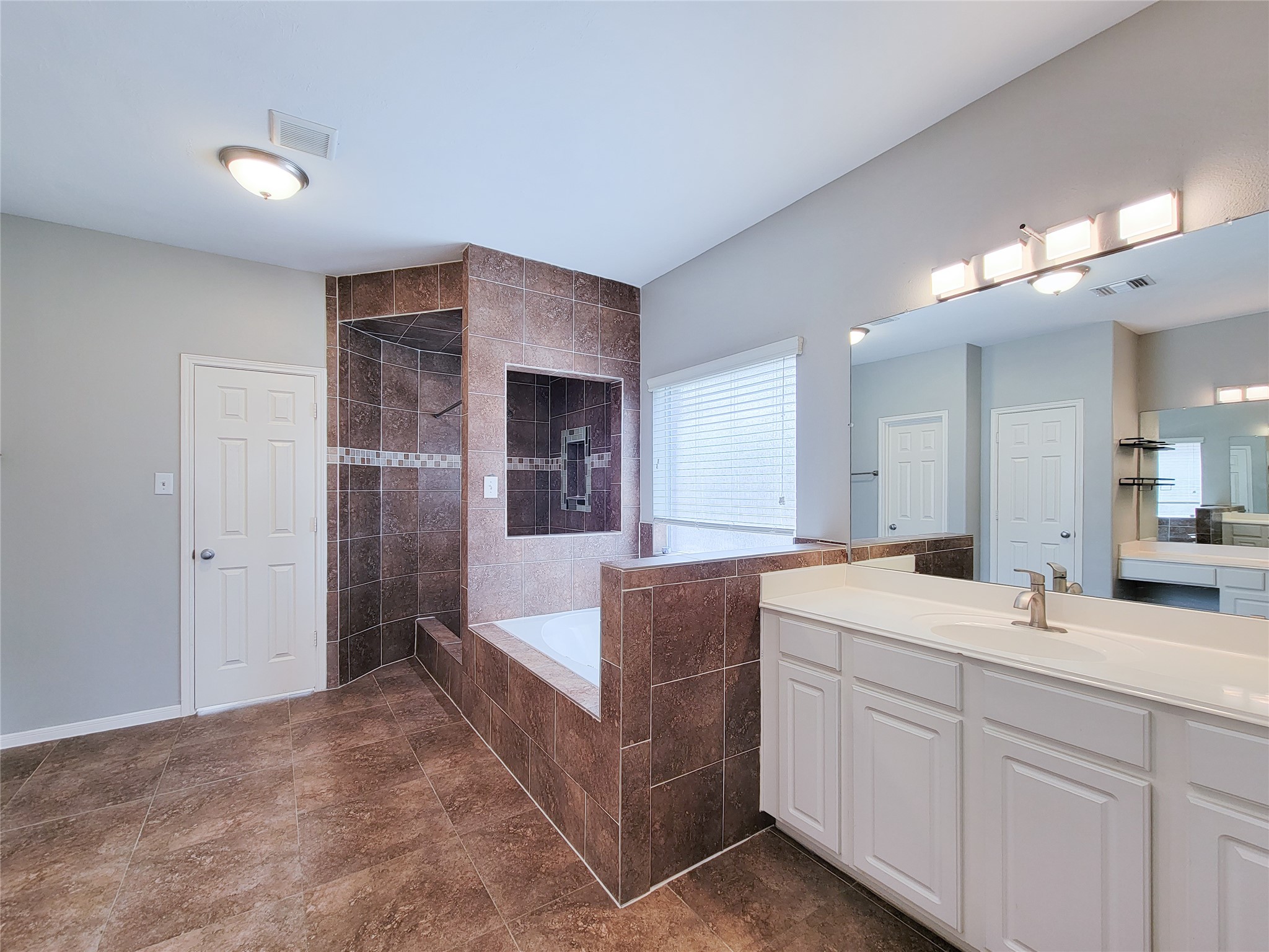 20710 Mansfield Bay Lane Property Photo 26