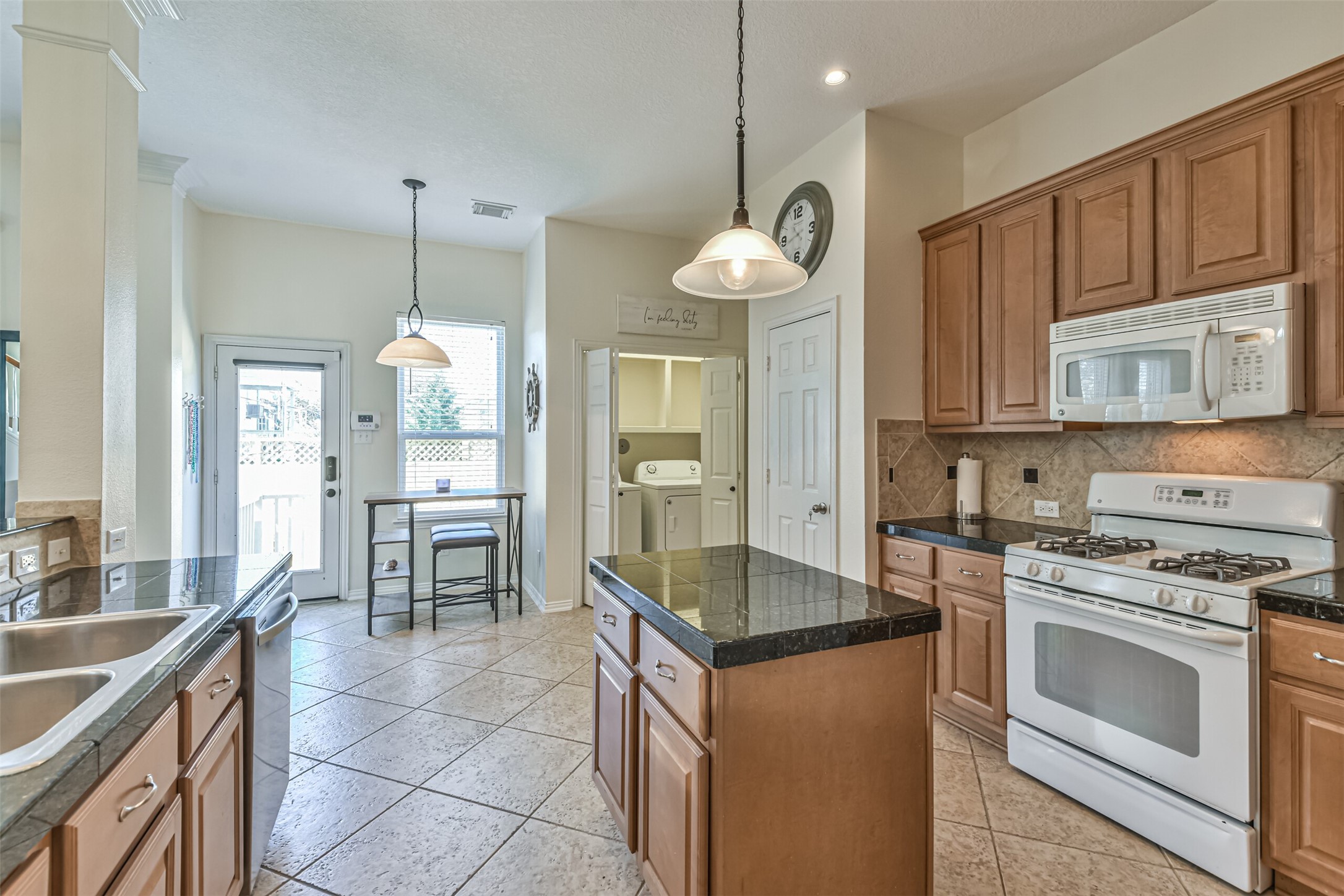 1815 28th Street Property Photo 7