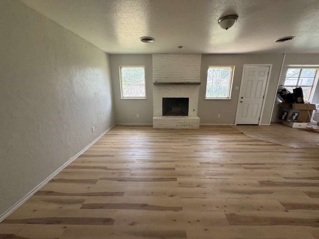 5431 45th Street Property Photo 3