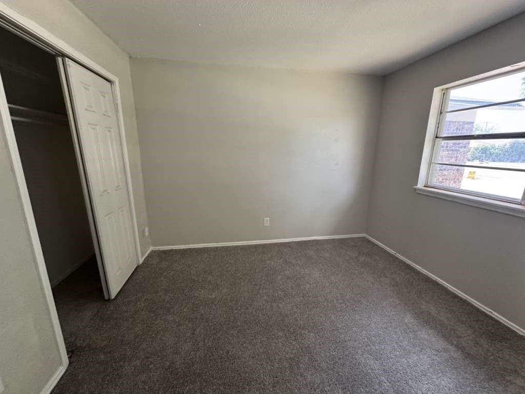 5431 45th Street Property Photo 7