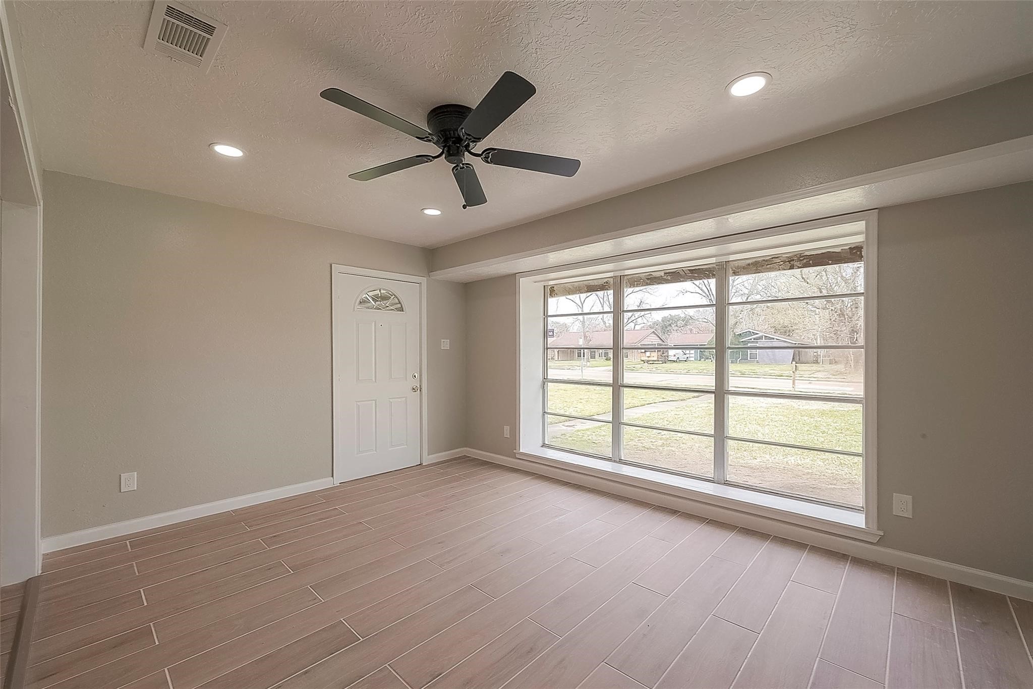 5874 Reed Road Property Photo 10