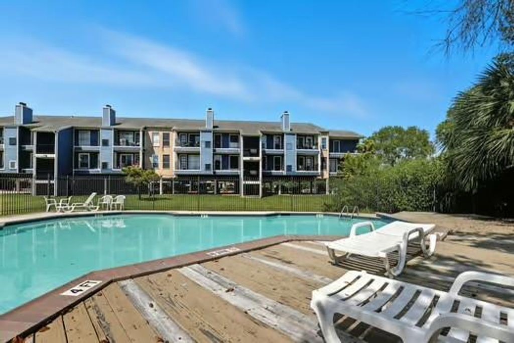 18617 Egret Bay Boulevard 712 Property Photo 1