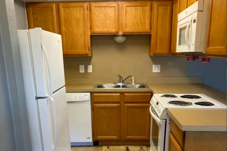231 Gene Street Property Photo 7