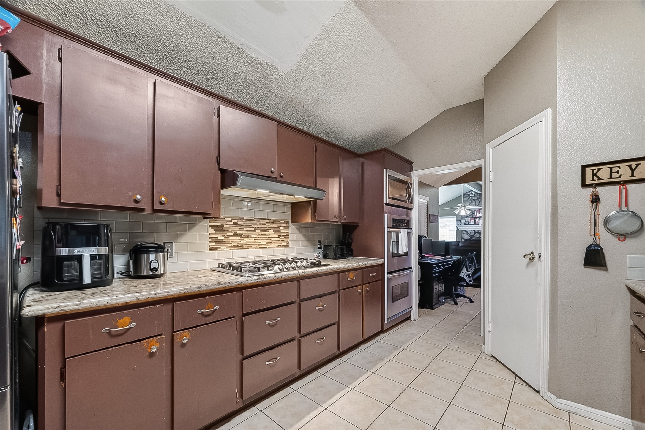 12811 Hidden Castle Drive Property Photo 12