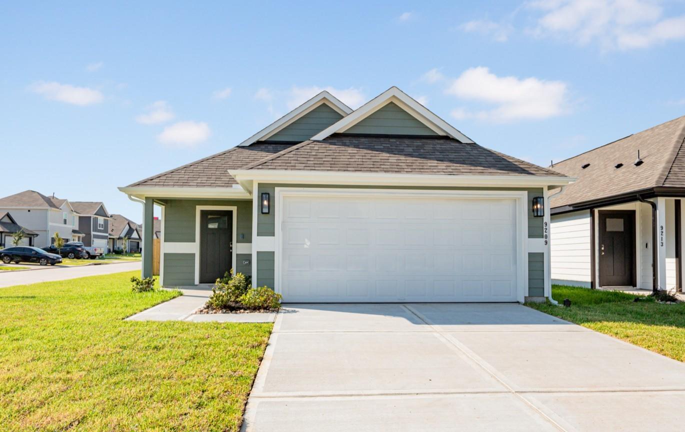 9209 Crestone Peak Drive, Willis TX 77318 Property Photo 1