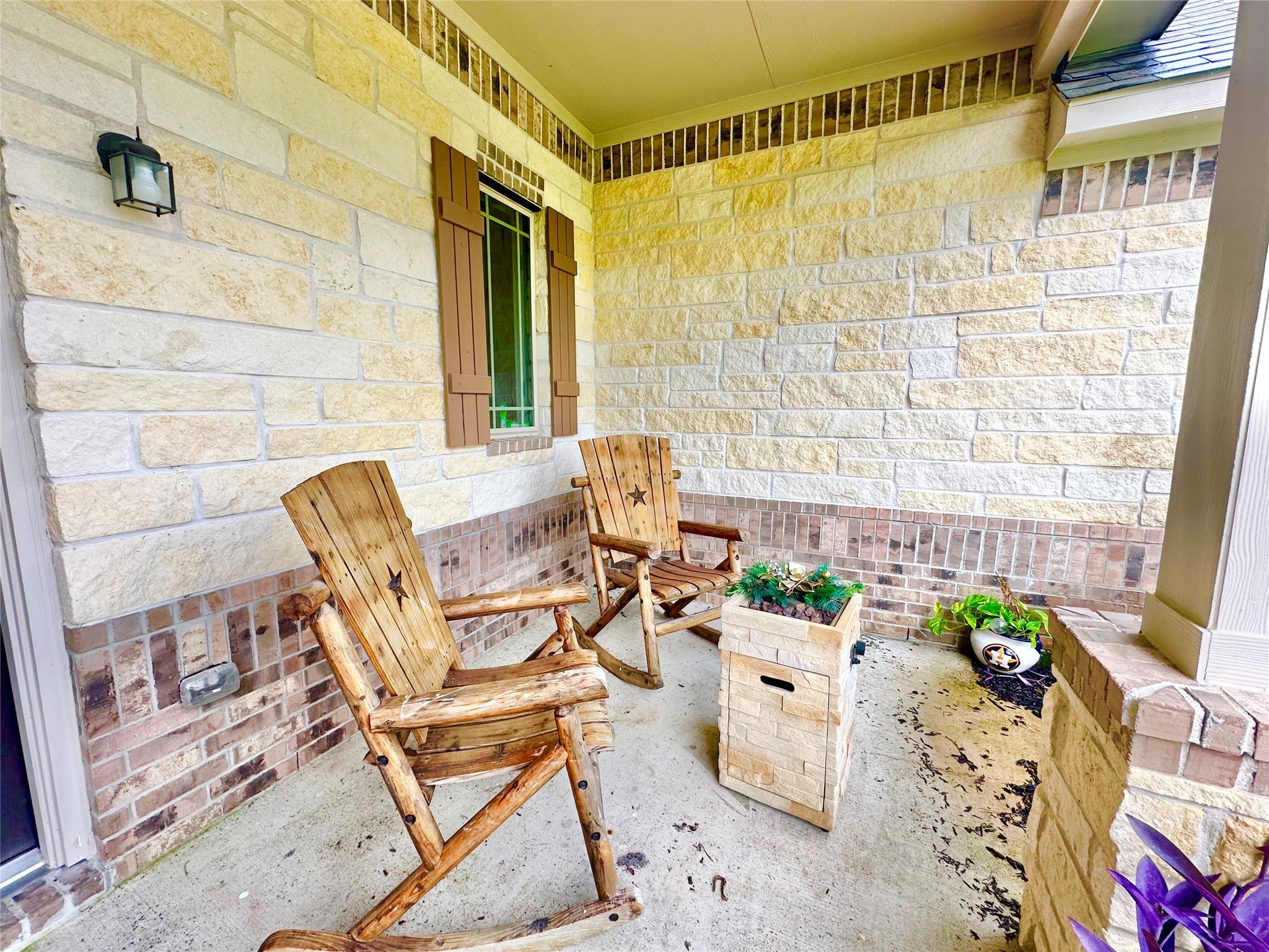 284 Road 6609 Property Photo 5