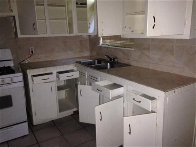 5006 Doulton Drive Property Photo 6