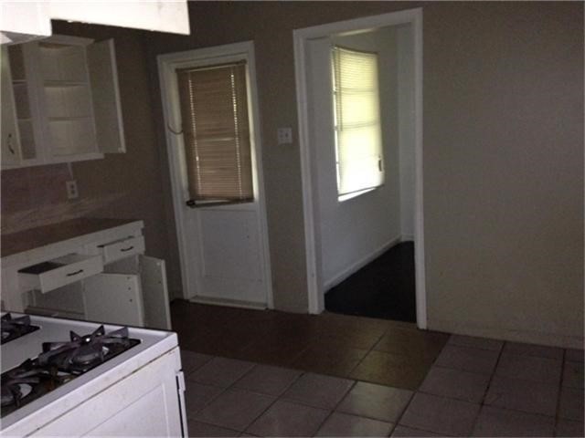 5006 Doulton Drive Property Photo 7