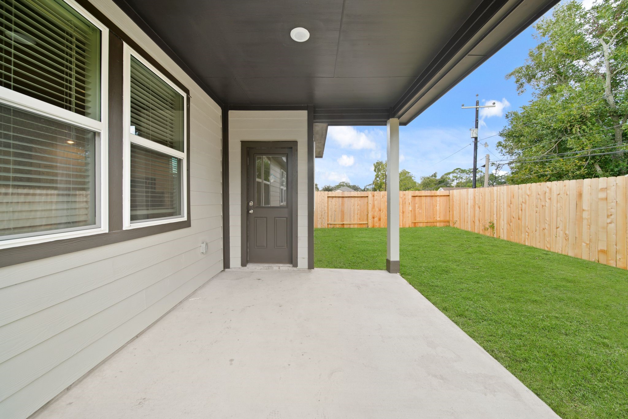 3609 Crawford Street Property Photo 2