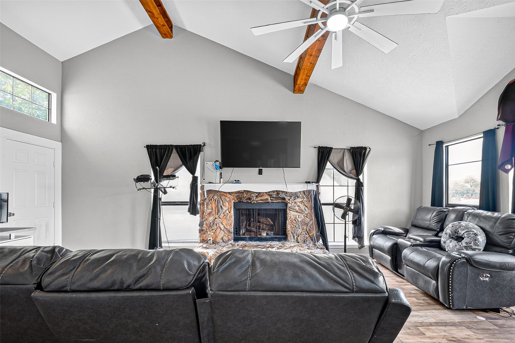 5527 County Road 155 X77511 Property Photo 15