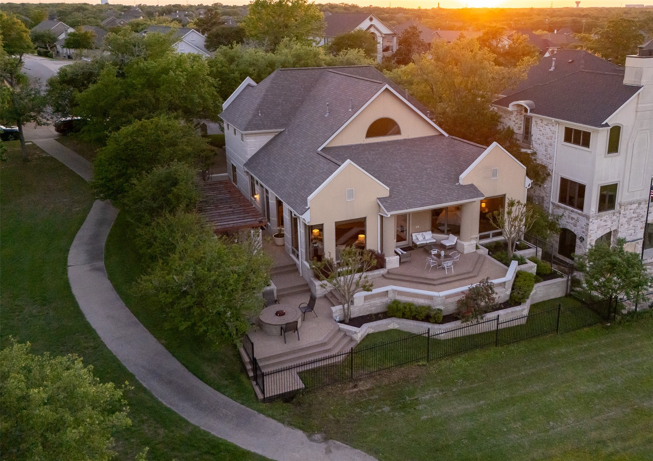 4776 Stonebriair Circle Property Photo