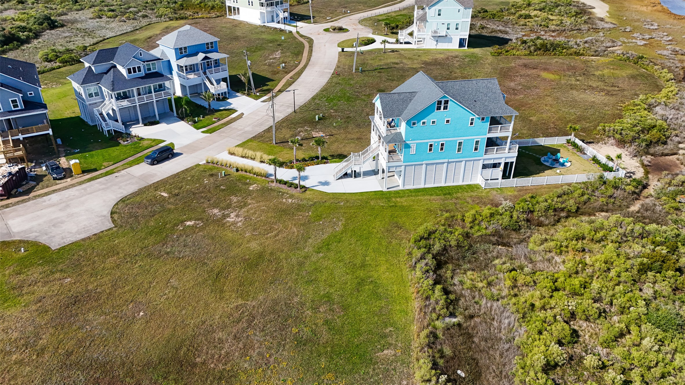 25827 Bay Breeze Drive Property Photo 3