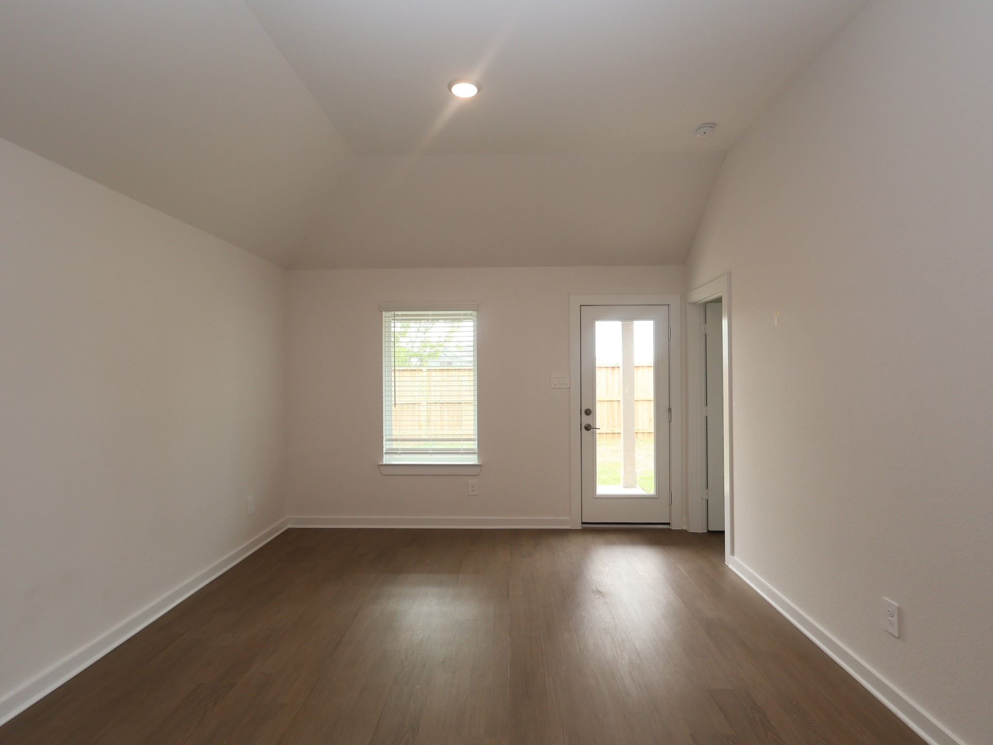 10318 Navarro Path Property Photo 4