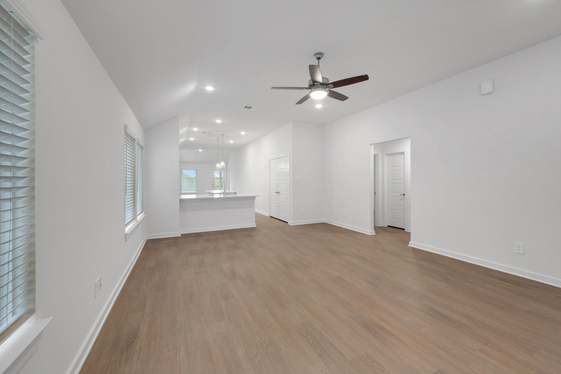 10318 Navarro Path Property Photo 4