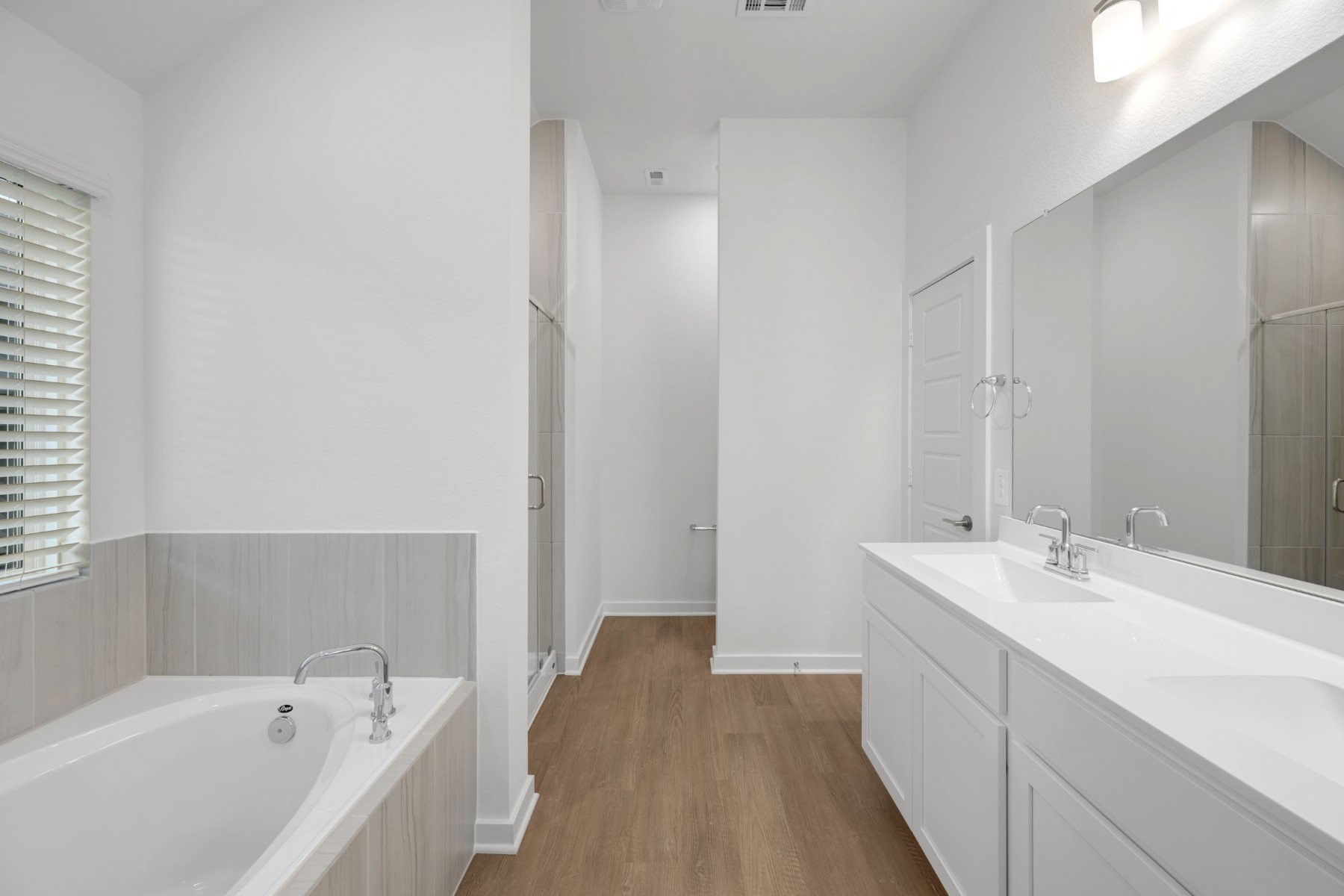 10318 Navarro Path Property Photo 5