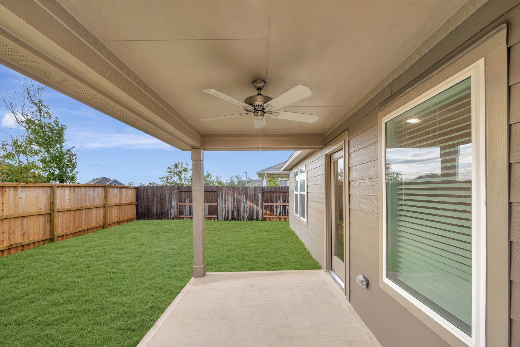 10318 Navarro Path Property Photo 6