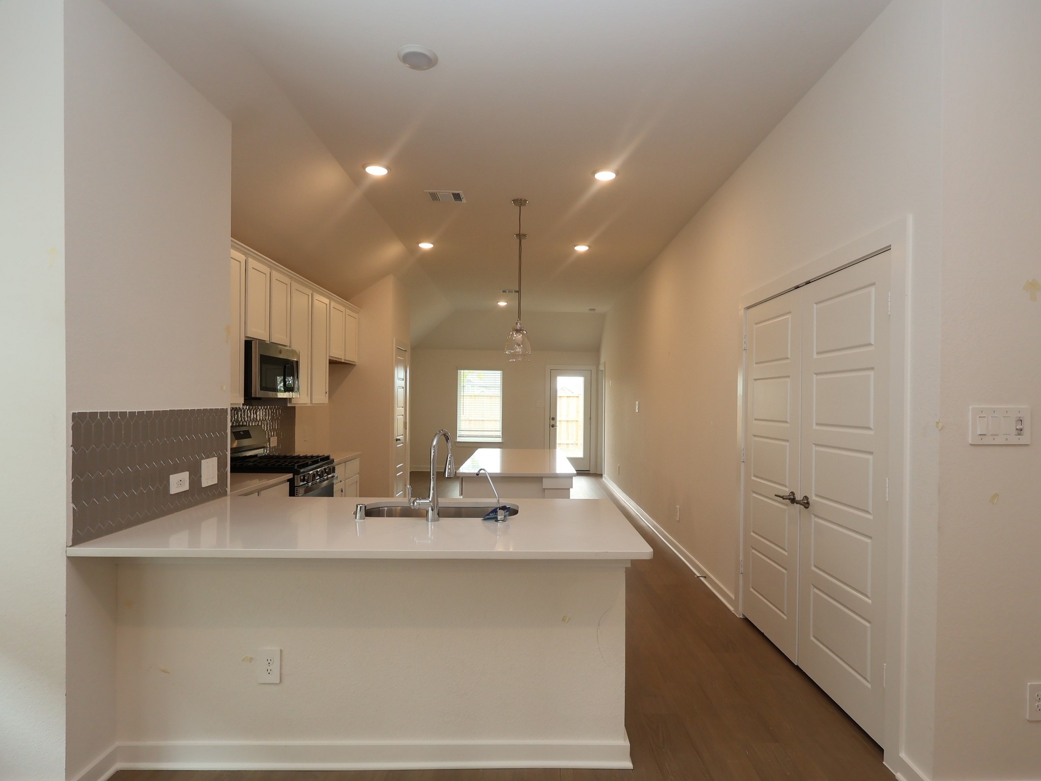 10318 Navarro Path Property Photo 11