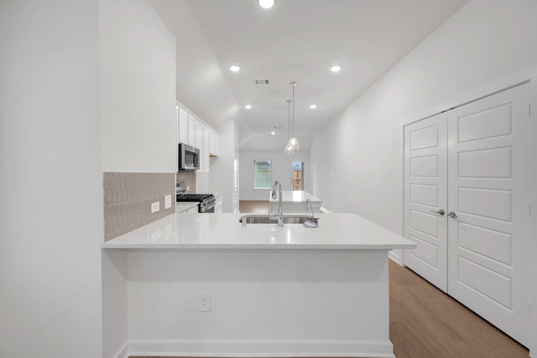 10318 Navarro Path Property Photo 16