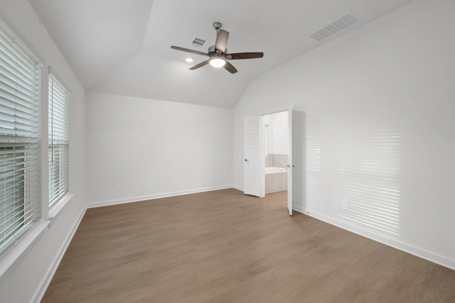 10318 Navarro Path Property Photo 30