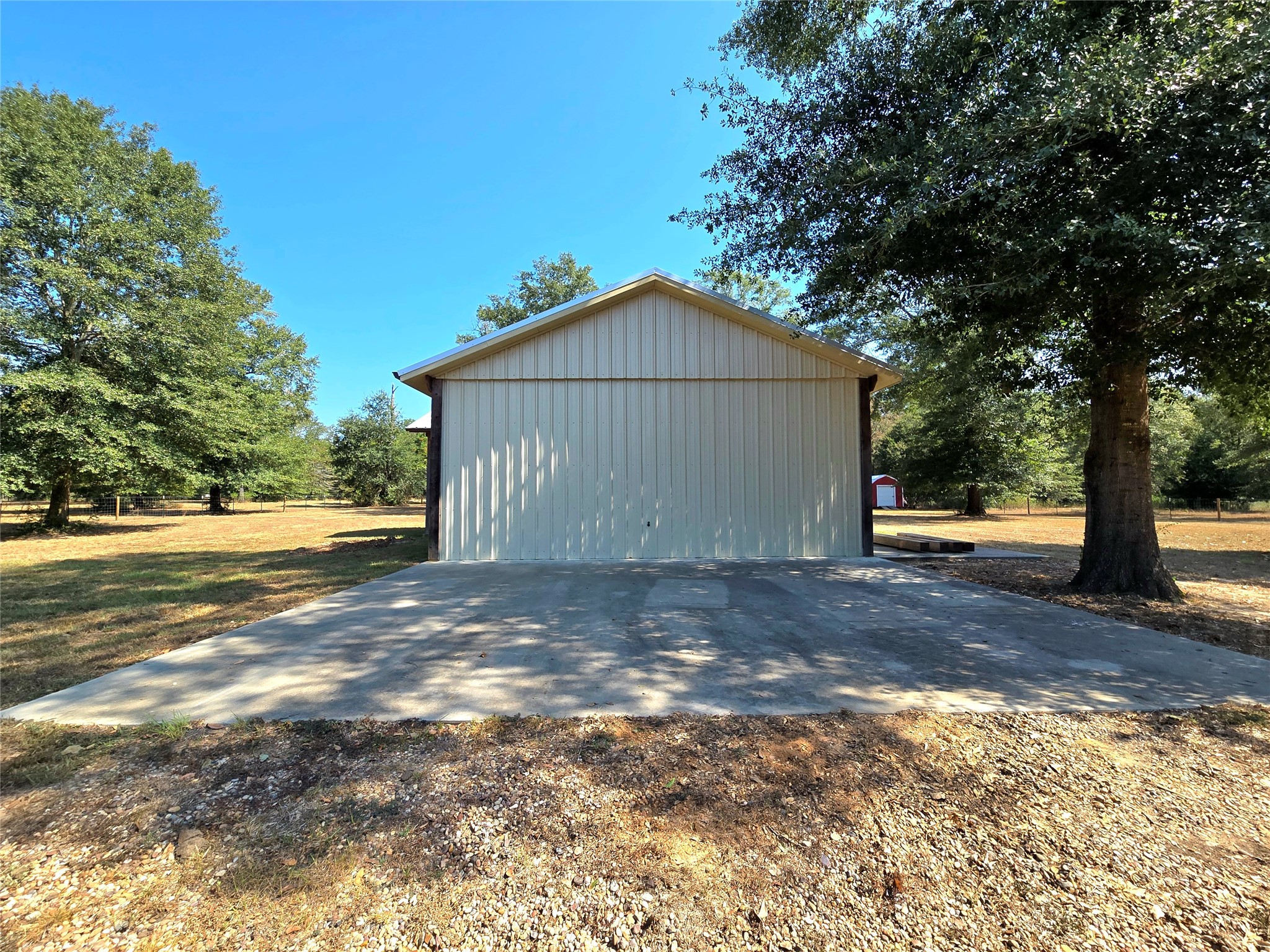 251 Everitt Rd Property Photo 9
