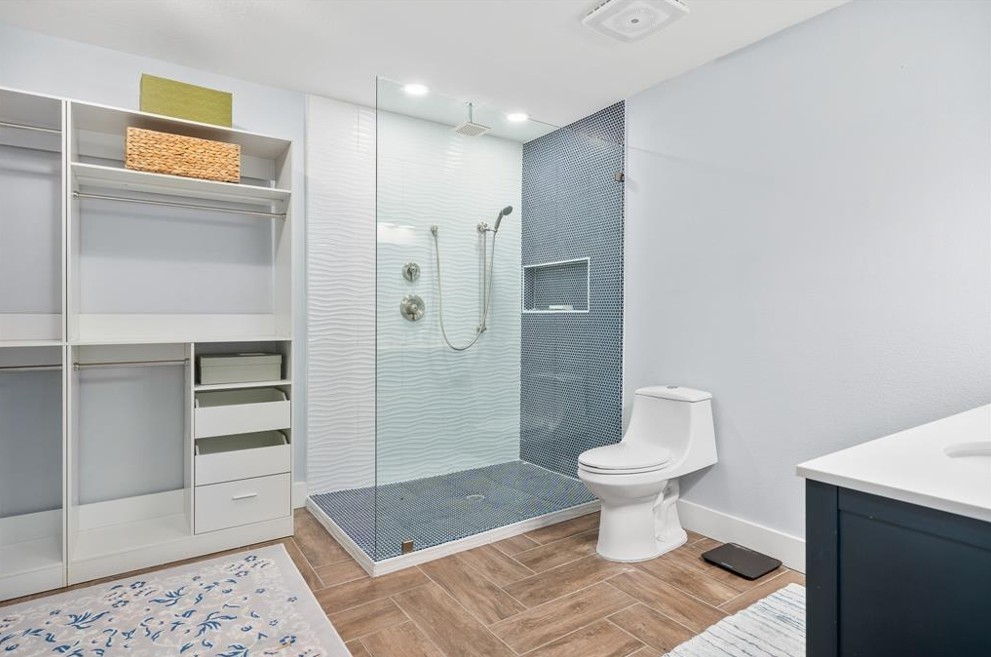2714 Vancouver Drive Property Photo 17