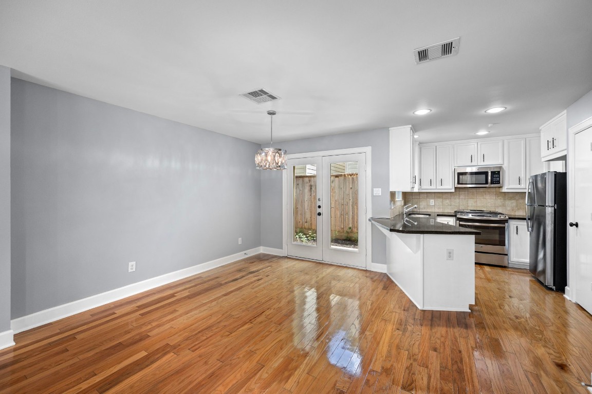 5951 South Loop E 50 Property Photo 7