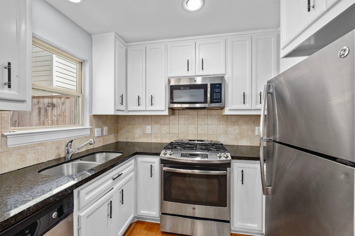 5951 South Loop E 50 Property Photo 10