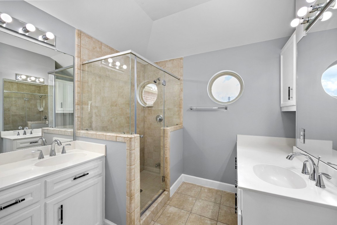 5951 South Loop E 50 Property Photo 16