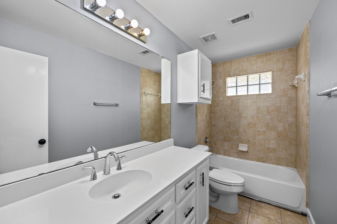 5951 South Loop E 50 Property Photo 20