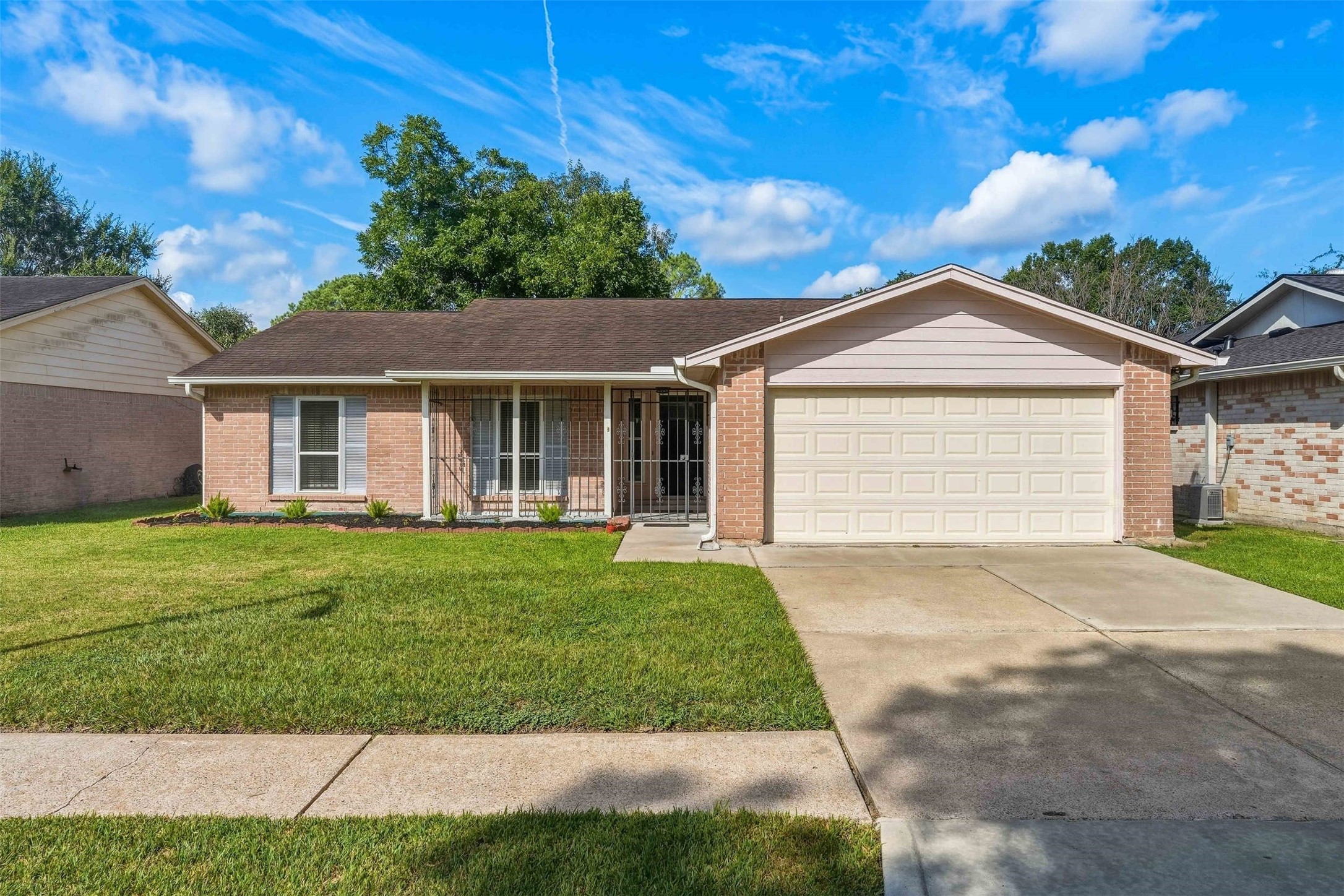 10514 Long River Drive Property Photo 1