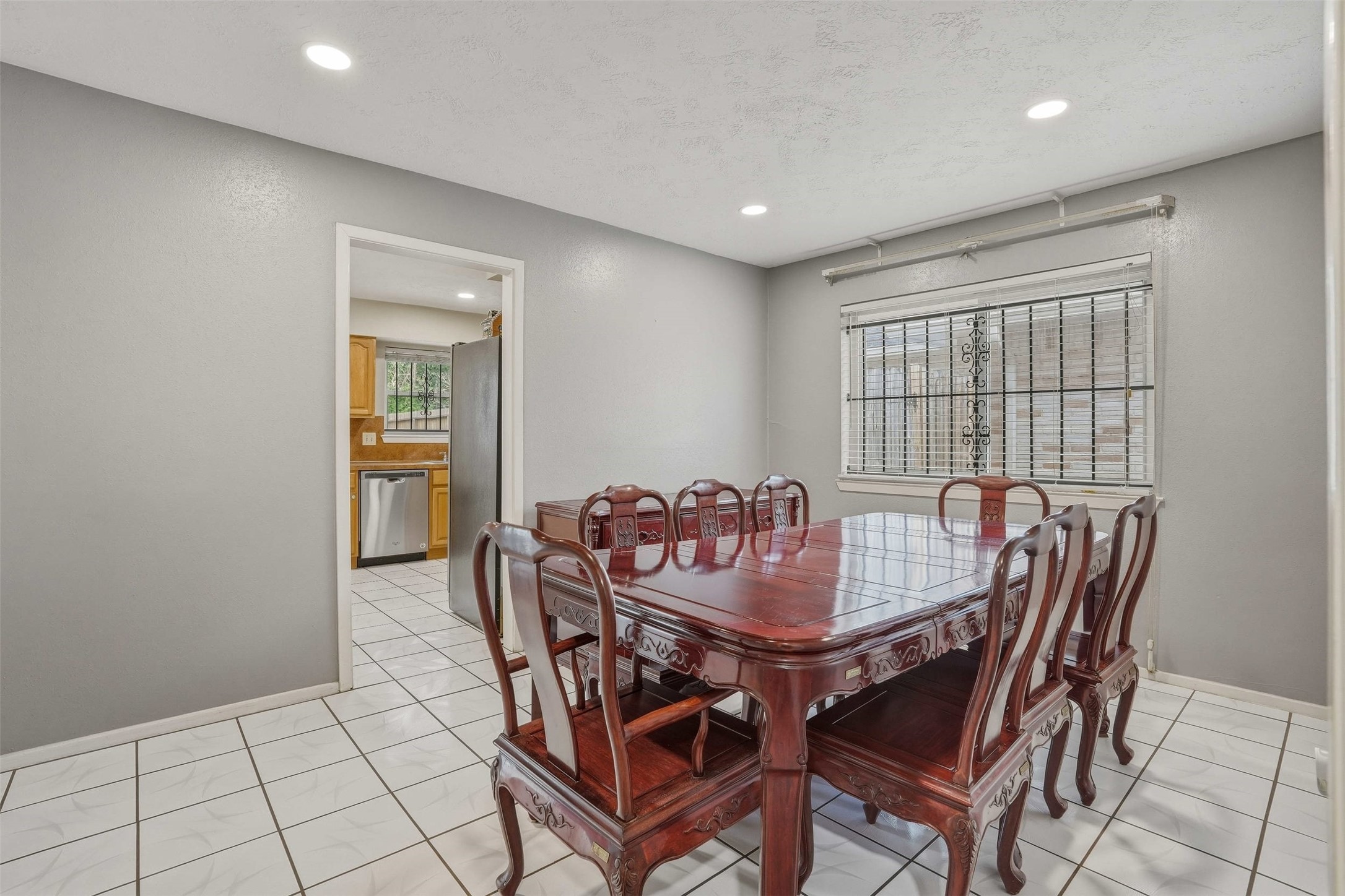 10514 Long River Drive Property Photo 8