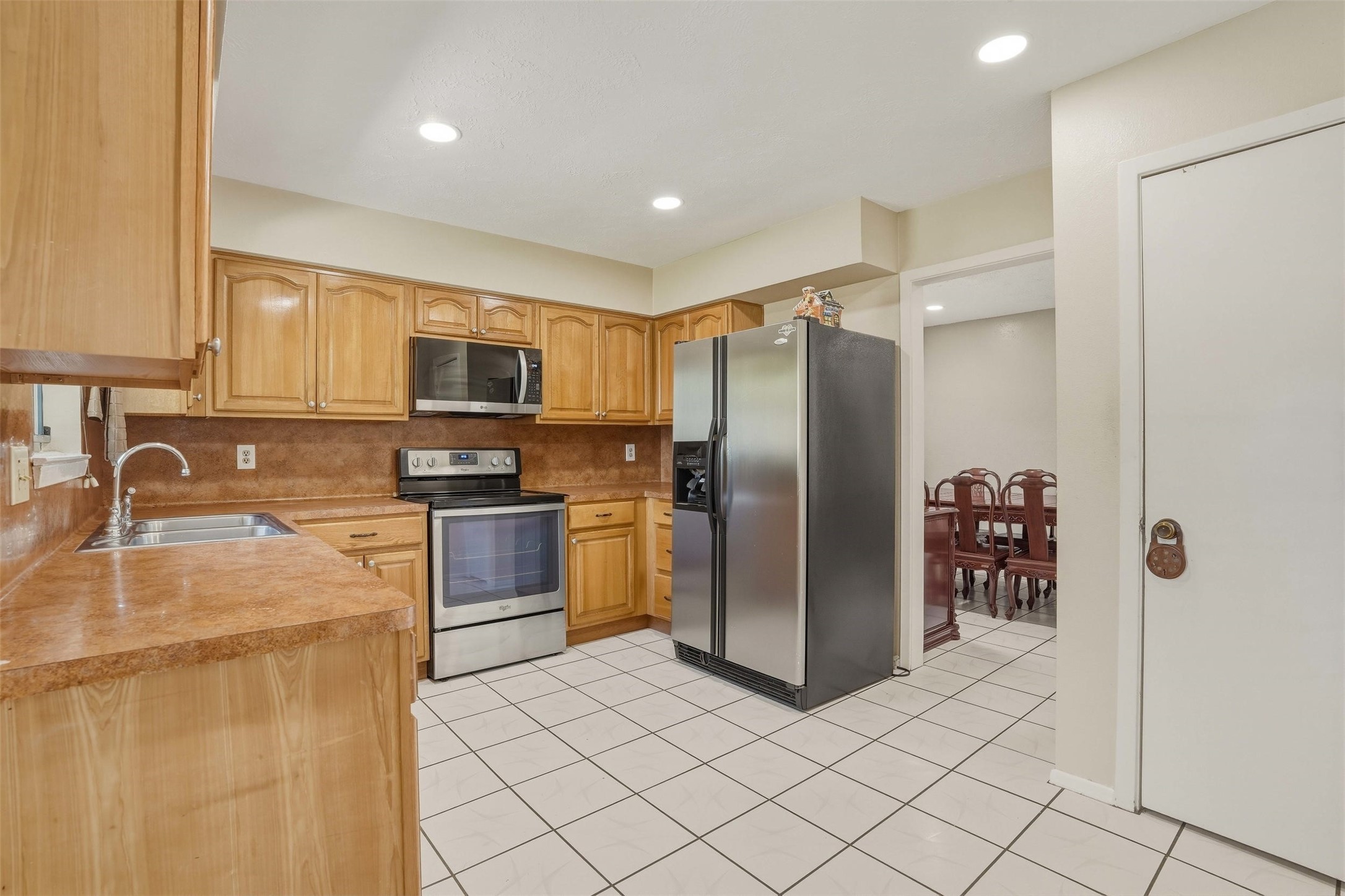 10514 Long River Drive Property Photo 9