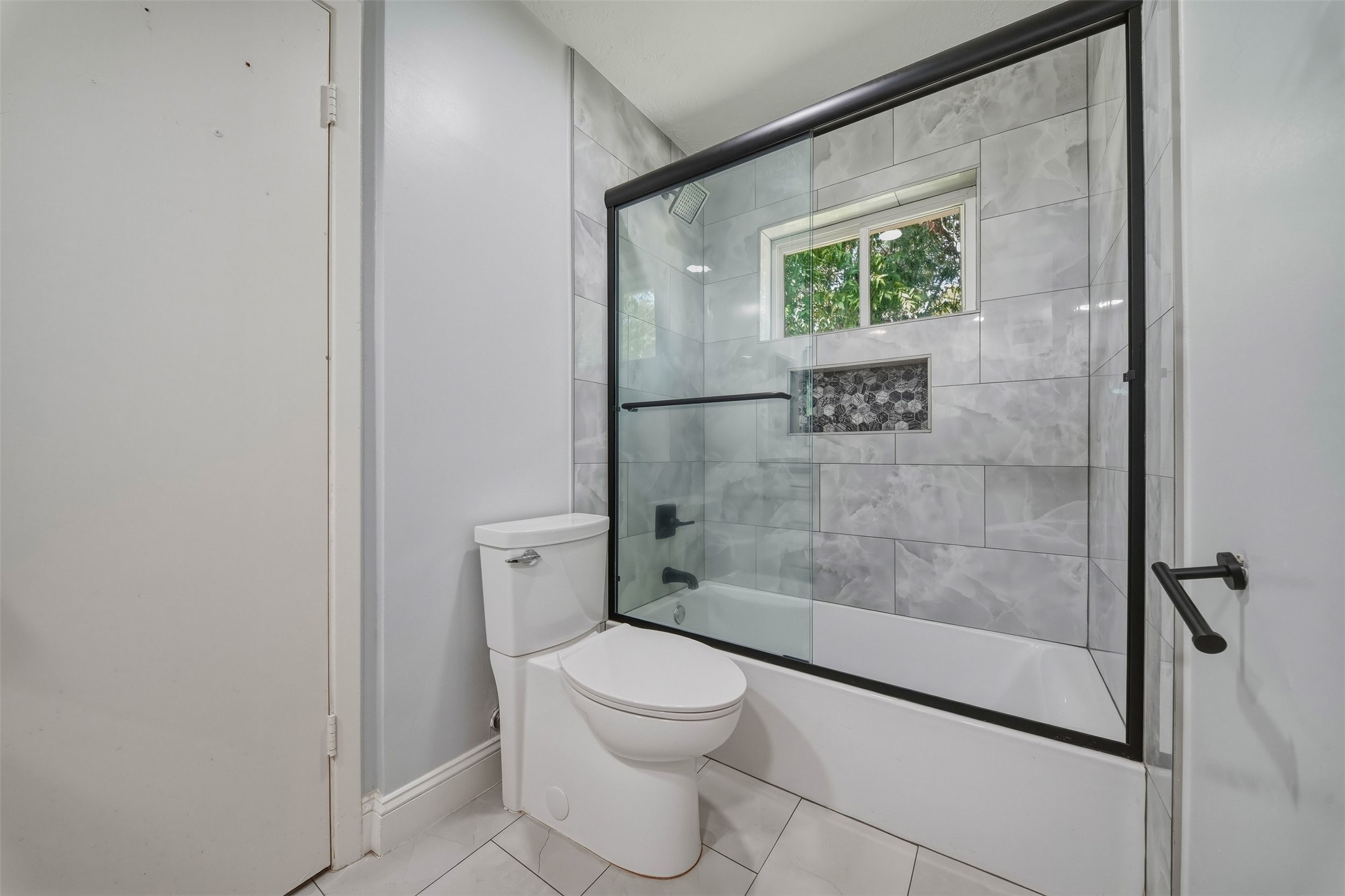 10514 Long River Drive Property Photo 12