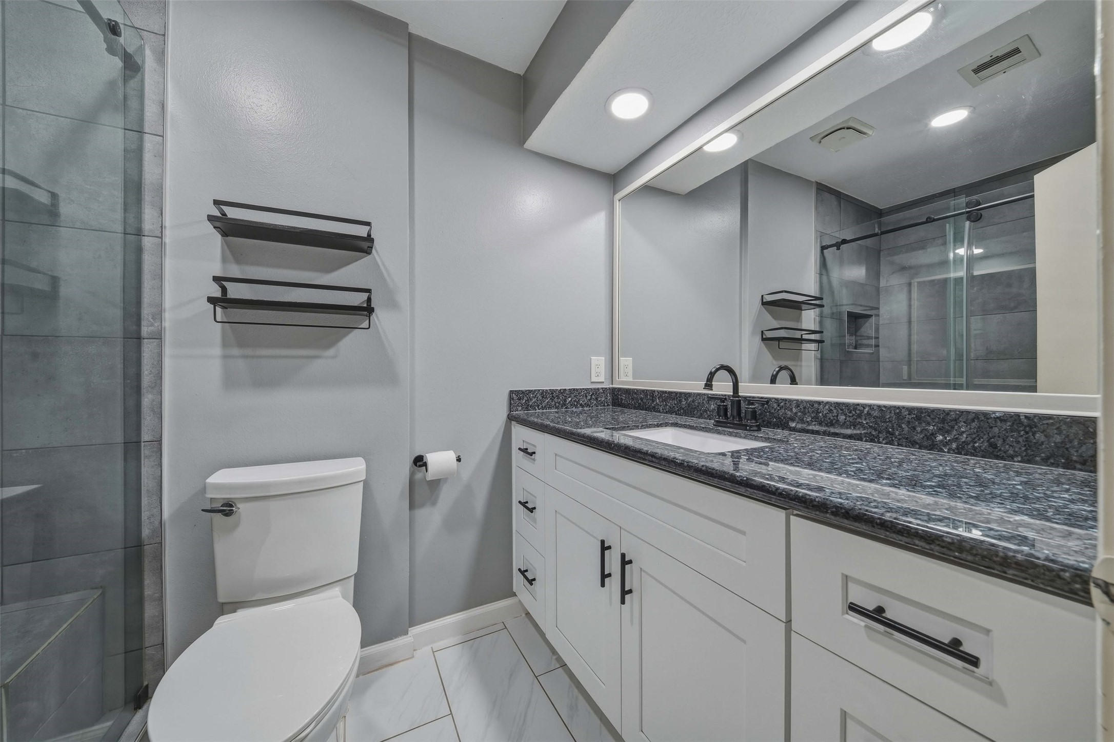 10514 Long River Drive Property Photo 15