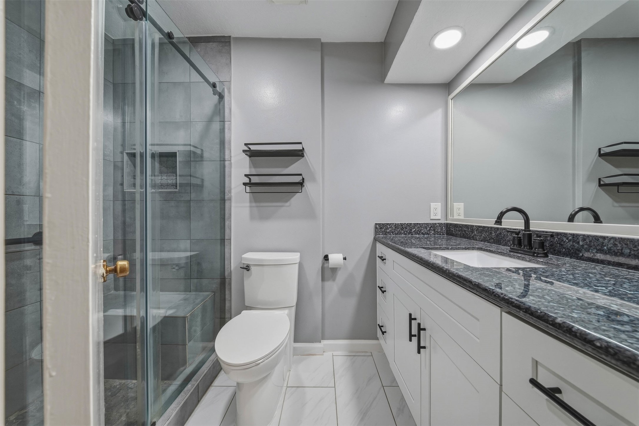 10514 Long River Drive Property Photo 16