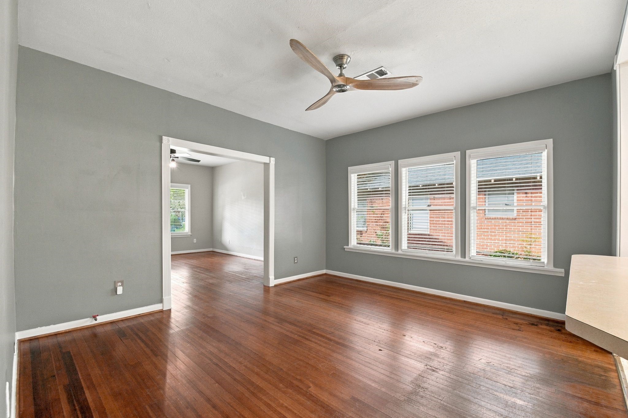 905 Pizer Street Property Photo 6