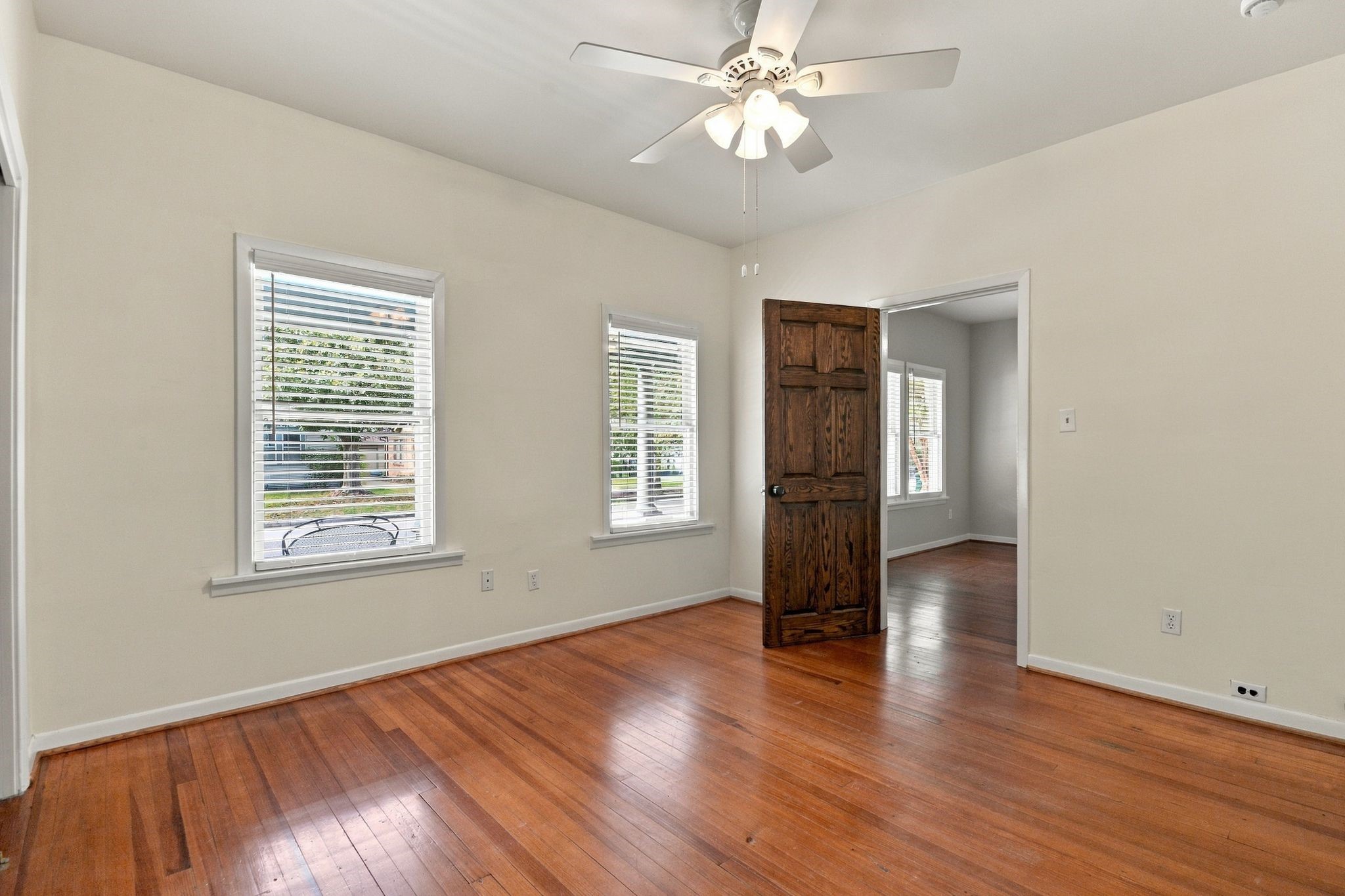 905 Pizer Street Property Photo 11