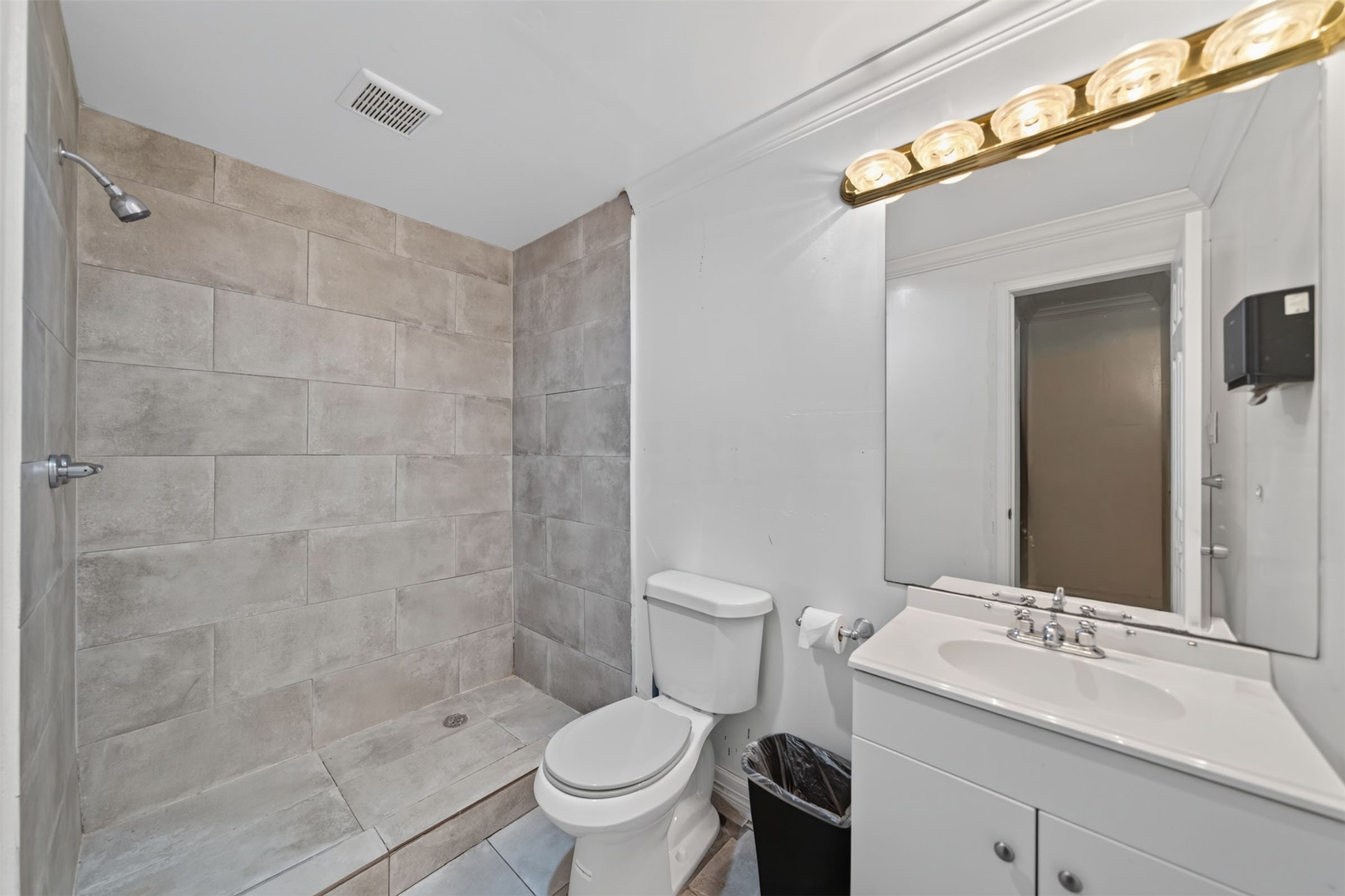 2213 Ellis Drive Property Photo 16