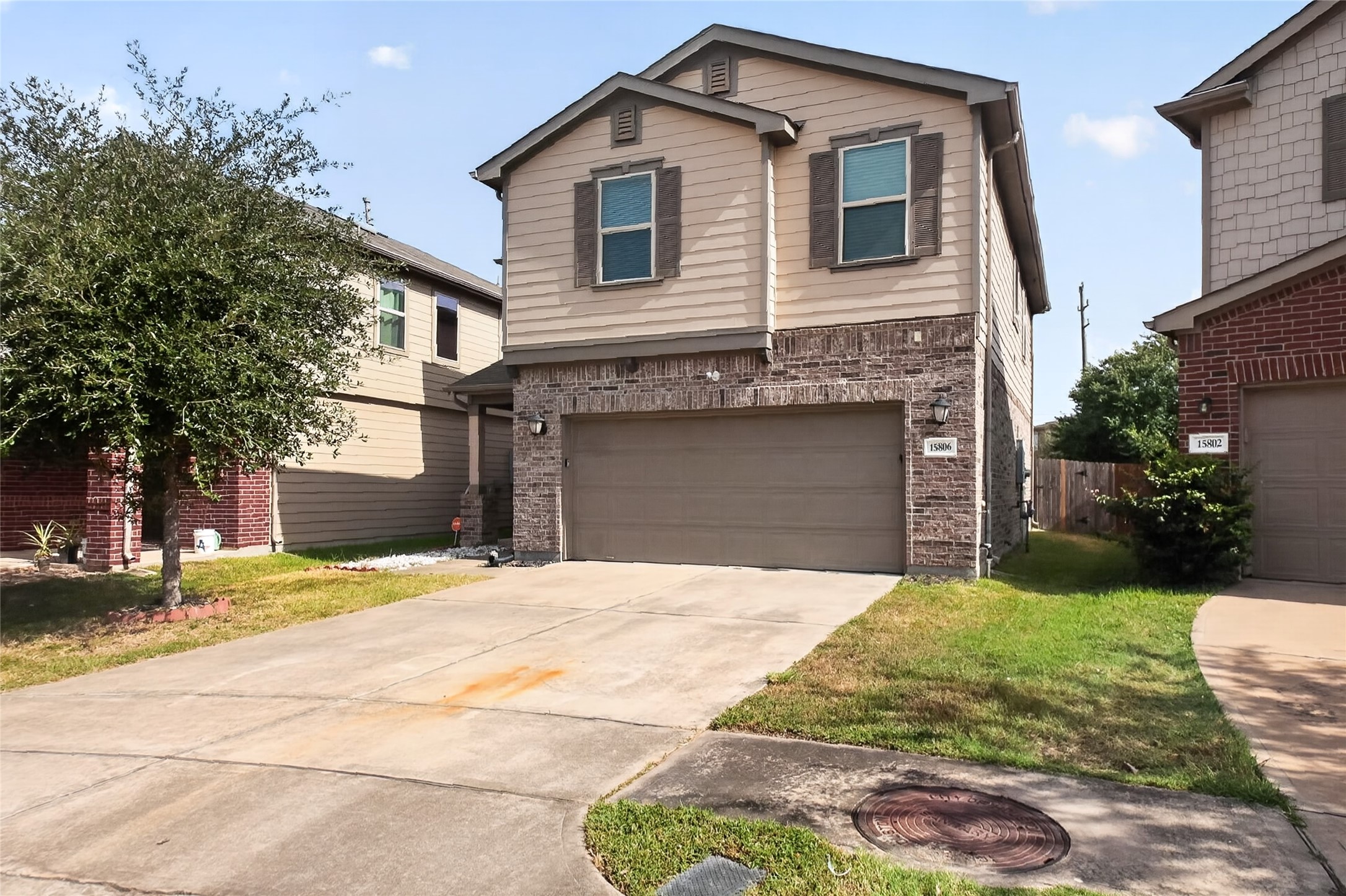 15806 Copper Oak Lane Property Photo 4