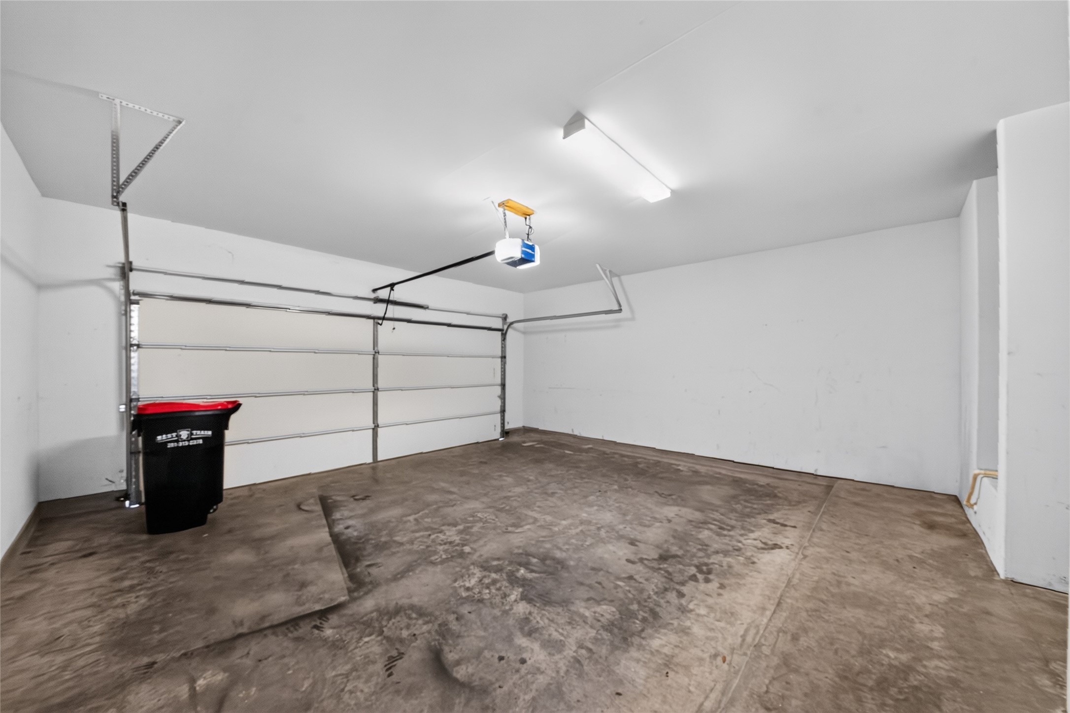 15806 Copper Oak Lane Property Photo 9